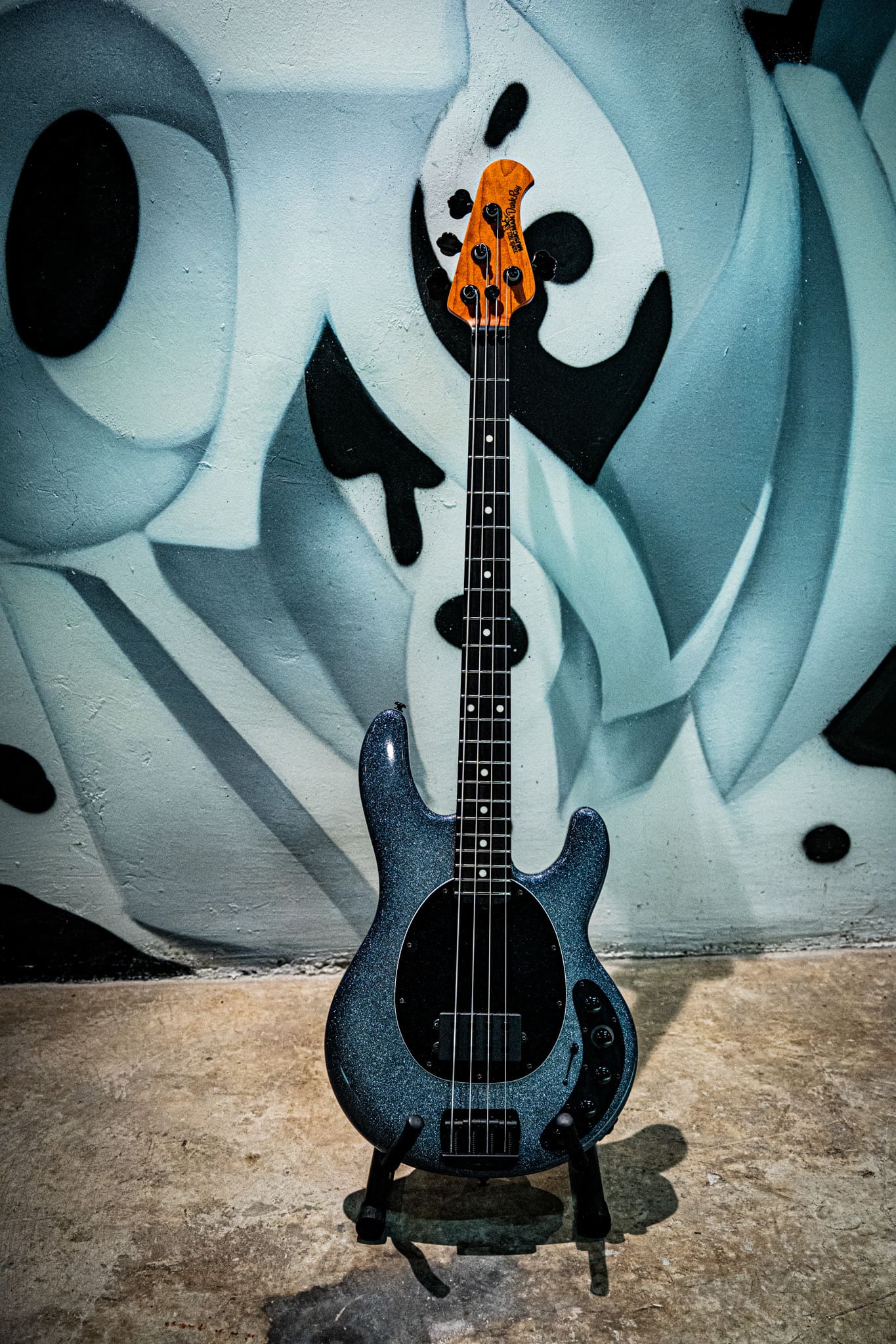 Musicman Dark Ray